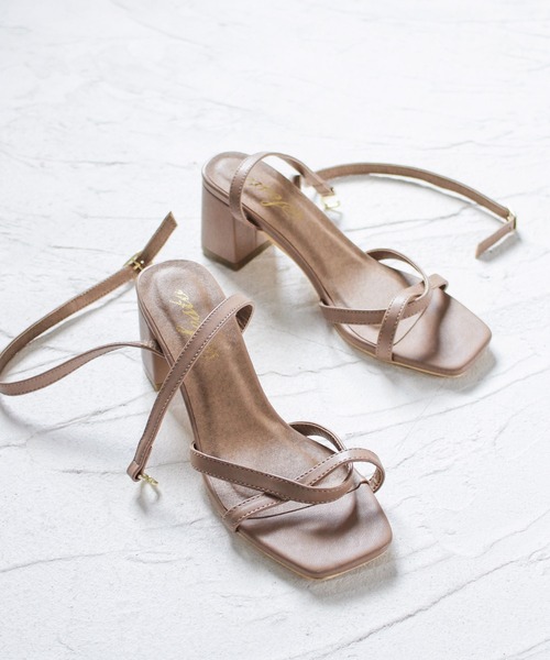 SESTO（セスト）の「ツイストストラップベアサンダル（サンダル・レディース・ブラック/グレイッシュベージュ/ミント/アイボリー/シルバー・LL/M/3L/L/S）」の16枚目の写真