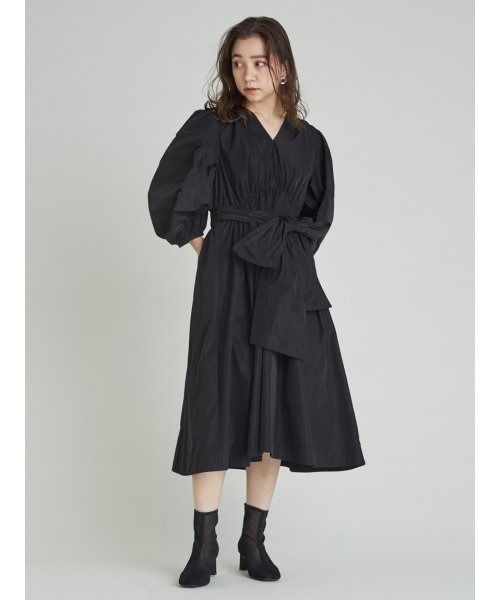 SNIDEL（スナイデル）の「タフタボリュームミディワンピース