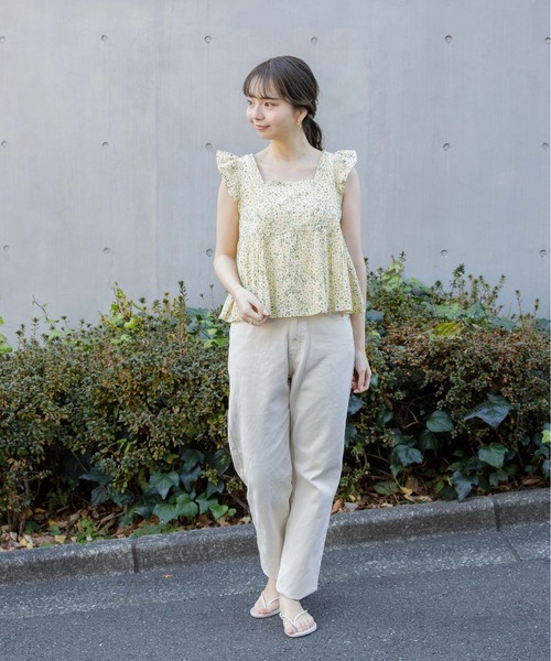 flower(フラワー)の「マインデニムパンツ3(デニムパンツ・レディース・アイボリー/ブラック・SMALL/MEDIUM)」の3枚目の写真