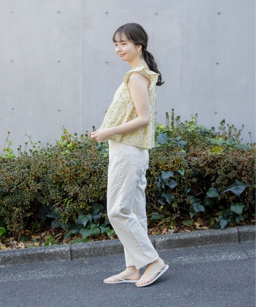 flower(フラワー)の「マインデニムパンツ3(デニムパンツ・レディース・アイボリー/ブラック・SMALL/MEDIUM)」の13枚目の写真