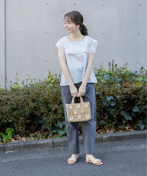 flower(フラワー)の「マインデニムパンツ3(デニムパンツ・レディース・アイボリー/ブラック・SMALL/MEDIUM)」の11枚目の写真