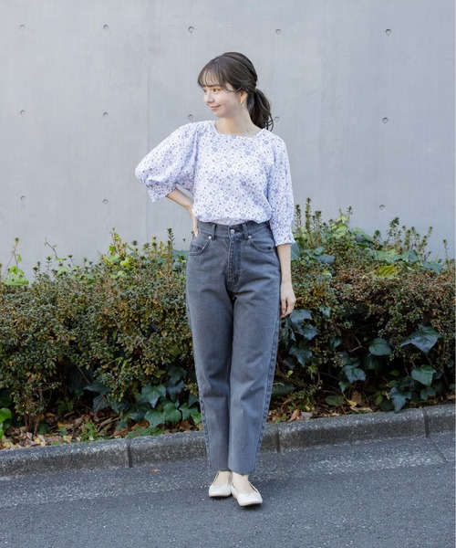 flower(フラワー)の「マインデニムパンツ3(デニムパンツ・レディース・アイボリー/ブラック・SMALL/MEDIUM)」の10枚目の写真