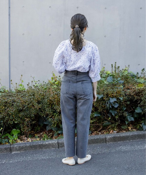 flower(フラワー)の「マインデニムパンツ3(デニムパンツ・レディース・アイボリー/ブラック・SMALL/MEDIUM)」の14枚目の写真