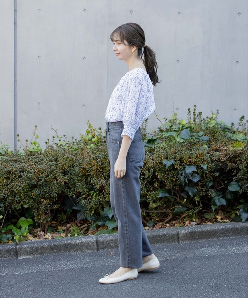 flower(フラワー)の「マインデニムパンツ3(デニムパンツ・レディース・アイボリー/ブラック・SMALL/MEDIUM)」の8枚目の写真