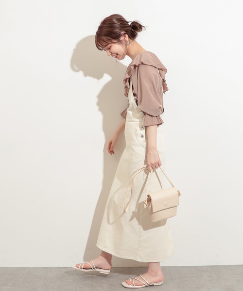 natural couture(ナチュラルクチュール)の「ラッフルVネックキャンディスリーブブラウス(シャツ/ブラウス・レディース・ブラック/ベージュ/オフホワイト・FREE)」の9枚目の写真
