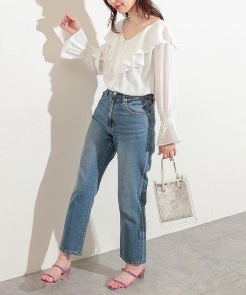 natural couture(ナチュラルクチュール)の「ラッフルVネックキャンディスリーブブラウス(シャツ/ブラウス・レディース・ブラック/ベージュ/オフホワイト・FREE)」の16枚目の写真