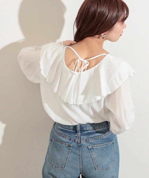 natural couture(ナチュラルクチュール)の「ラッフルVネックキャンディスリーブブラウス(シャツ/ブラウス・レディース・ブラック/ベージュ/オフホワイト・FREE)」の13枚目の写真
