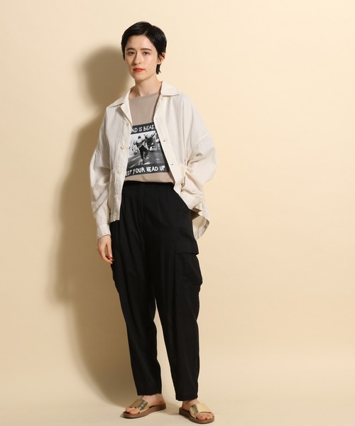 niko and...（ニコアンド）の「ジャケライクプリントTシャツ（Tシャツ/カットソー・レディース・ホワイト/ブラック/ベージュ・MEDIUM/LARGE）」の19枚目の写真