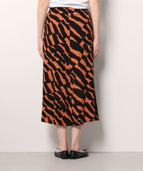 marimekko（マリメッコ）の「Kiikari / Aarnimetsa skirt（スカート・レディース・オレンジ・36/34）」の7枚目の写真