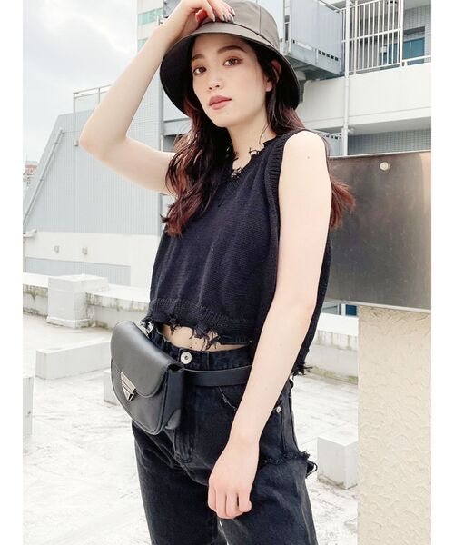 GYDA（ジェイダ）の「Vネックグラインダーニットベスト（ベスト・レディース・ブラック/ベージュ・FREE）」の11枚目の写真