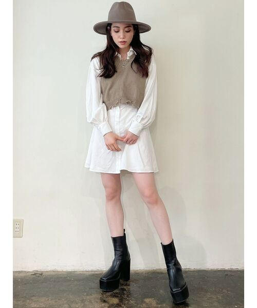 GYDA（ジェイダ）の「Vネックグラインダーニットベスト（ベスト・レディース・ブラック/ベージュ・FREE）」の10枚目の写真