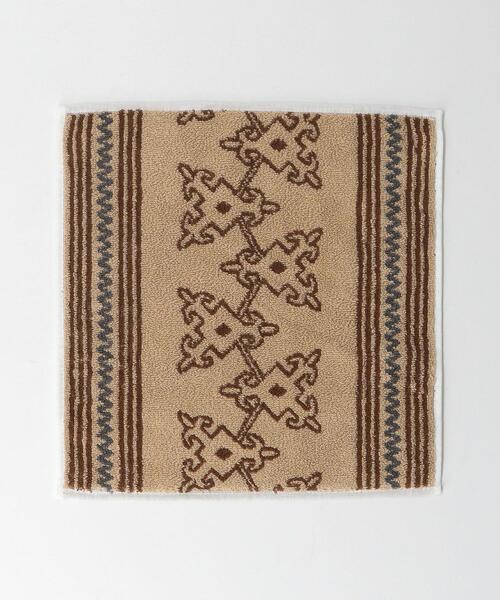 green label relaxing(グリーンレーベルリラクシング)の「<green label relaxing> ネイティブ柄 タオルハンカチ(ハンカチ/ハンドタオル・メンズ・ベージュ/ネイビー/グレー/レッド/その他1/その他2・FREE)」の3枚目の写真