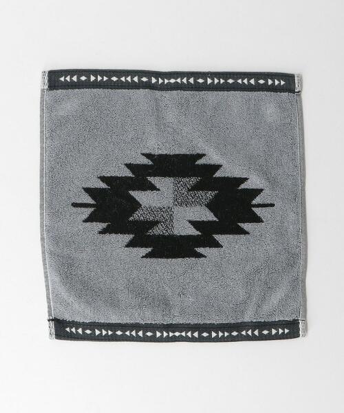 green label relaxing(グリーンレーベルリラクシング)の「<green label relaxing> ネイティブ柄 タオルハンカチ(ハンカチ/ハンドタオル・メンズ・ベージュ/ネイビー/グレー/レッド/その他1/その他2・FREE)」の2枚目の写真