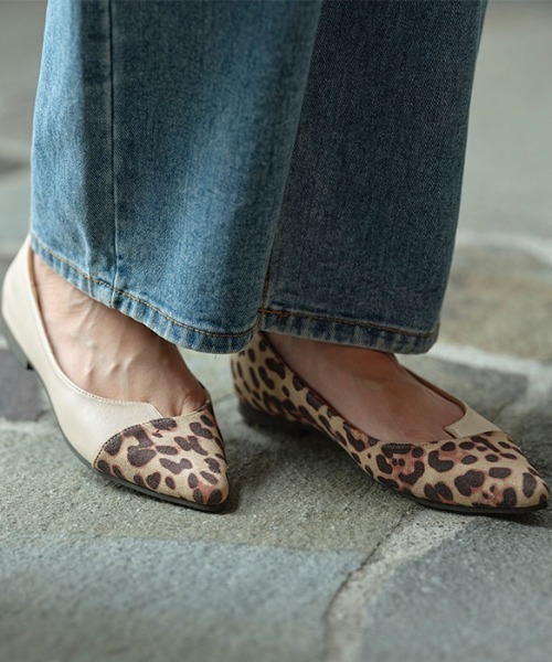 GeeRA（ジーラ）の「切替デザインポインテッドトゥパンプス（パンプス・レディース・ブラック/ベージュ/パイソン/ブラウン/グレー/グリーン/レオパード/ライトベージュ/その他1・MEDIUM/X-LARGE/LARGE/XX-LARGE/SMALL）」の8枚目の写真