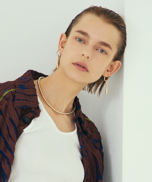 GOLDY（ゴールディ）の「ラウンド カーブ ネックカフ（ネックレス・レディース・シルバー/ゴールド・FREE）」の15枚目の写真