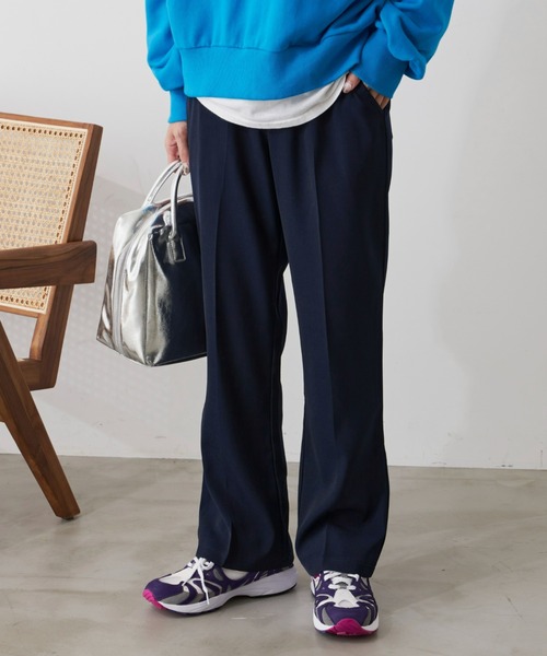 Auntie Rosa Holiday(アンティローザホリデー)の「センタープレスフレアスラックス(スラックス・レディース・ブラック/ネイビー/アイボリー/イエロー・SMALL/MEDIUM)」の1枚目の写真