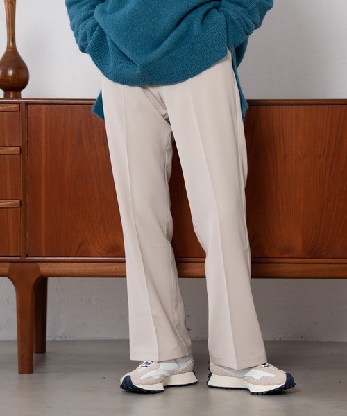 Auntie Rosa Holiday(アンティローザホリデー)の「センタープレスフレアスラックス(スラックス・レディース・ブラック/ネイビー/アイボリー/イエロー・SMALL/MEDIUM)」の15枚目の写真