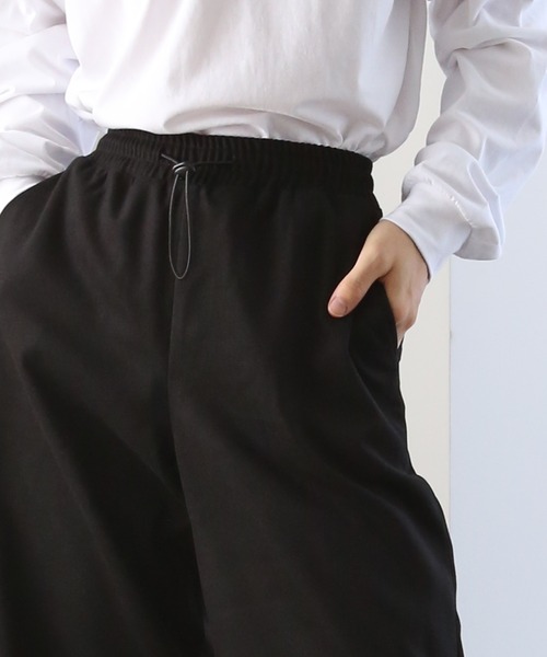 TUTTU(トゥトゥ)の「ルーズストレートシルエットパンツ(その他パンツ・メンズ・ブラウン/オフホワイト/ブラック・M/L)」の9枚目の写真