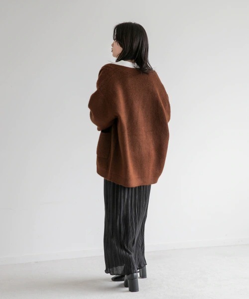 LOWRYS FARM（ローリーズファーム）の「ミドルＶネックカーディガンＬＳ　237845（カーディガン/ボレロ・レディース・グレー/グリーン/ブラック系その他/ブラウン系その他/ブラウン/ベージュ/ピンク・FREE）」の15枚目の写真