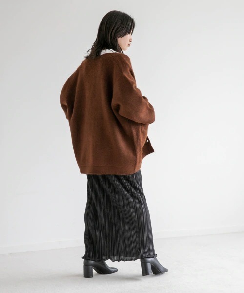 LOWRYS FARM（ローリーズファーム）の「ミドルＶネックカーディガンＬＳ　237845（カーディガン/ボレロ・レディース・グレー/グリーン/ブラック系その他/ブラウン系その他/ブラウン/ベージュ/ピンク・FREE）」の16枚目の写真