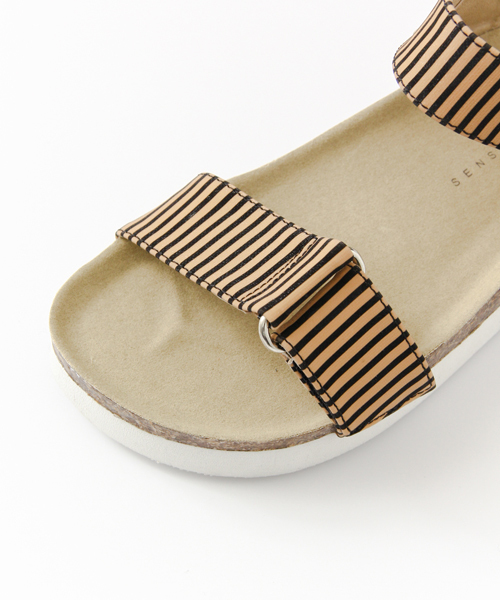 SENSE OF PLACE by URBAN RESEARCH（センスオブプレイスバイアーバンリサーチ）の「 ストライプサンダル（サンダル・レディース・ホワイト×ブラック/グレー系その他/ベージュ系その他・36/37/38）」の7枚目の写真