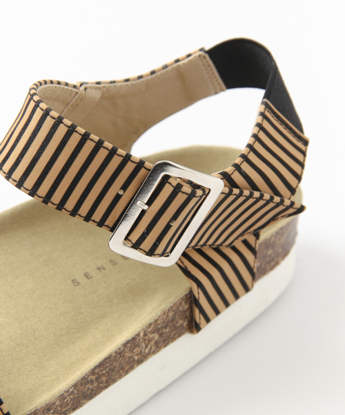 SENSE OF PLACE by URBAN RESEARCH（センスオブプレイスバイアーバンリサーチ）の「 ストライプサンダル（サンダル・レディース・ホワイト×ブラック/グレー系その他/ベージュ系その他・36/37/38）」の9枚目の写真