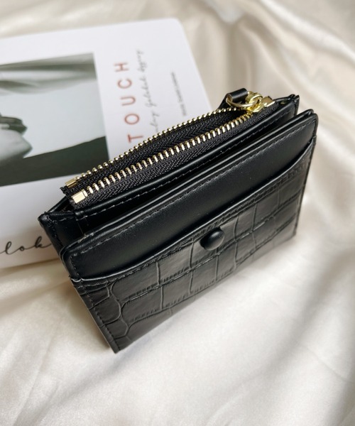 CLEA（クレア）の「二つ折りクロコ柄ミニウォレット（財布・レディース・ブラック/ダークグリーン/ブルー/レッド/ピンク/ベージュ/アイボリー・FREE）」の15枚目の写真