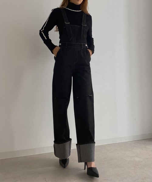 Avvenente(アベネンテ)の「【Avvenente】ストレートデニムオーバーオール(サロペット/オーバーオール・レディース・ブラック/ネイビー・FREE)」の2枚目の写真