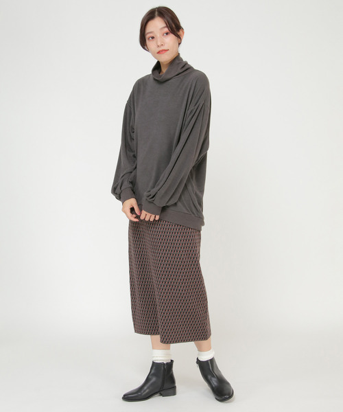 LBC(エルビーシー)の「リブハイネックボリュームプルオーバー(Tシャツ/カットソー・レディース・ホワイト/チャコールグレー/ライム・M/L)」の12枚目の写真
