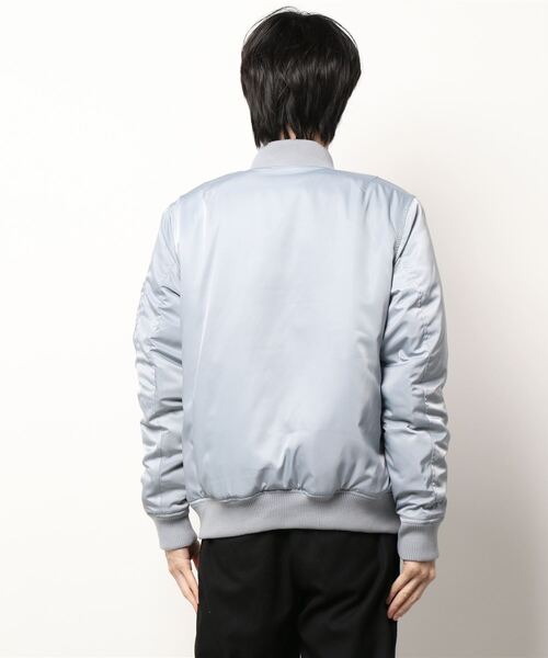 Right-on（ライトオン）の「ライトツイルＭＡ−１（MA-1・メンズ・グレー/ブラック/ネイビー/オリーブ・XL/L/M）」の5枚目の写真