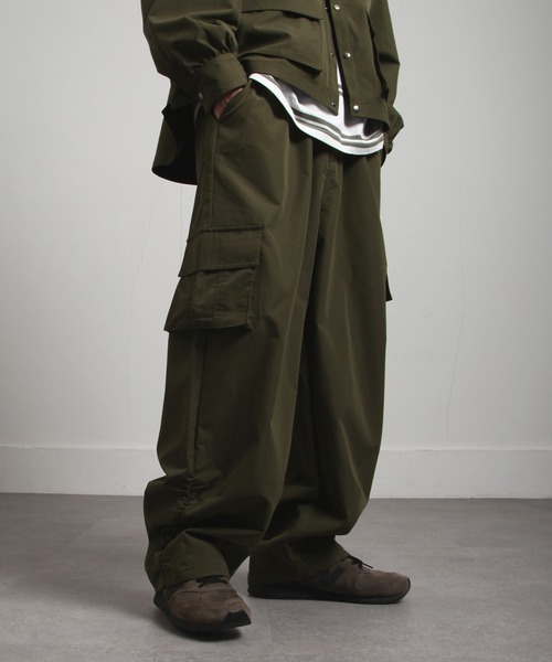 UNCORD（アンコード）の「【UNCORD】BALLOON WIDE LOOSER CARGOPANTS/バルーンワイドルーザー　カーゴパンツ（カーゴパンツ・メンズ・ブラック/カーキ/ベージュ・MEDIUM/LARGE/X-LARGE）」の3枚目の写真