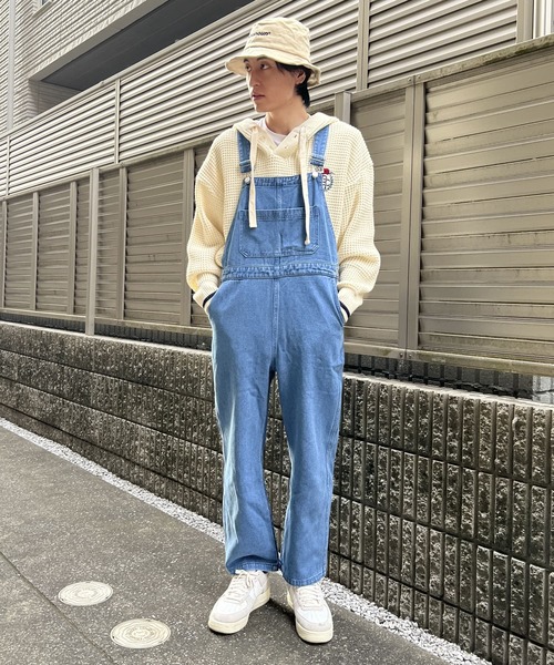 HEYUMM（ヘユム）の「オーバーサイズルーズデニムサロペット（サロペット/オーバーオール・レディース・ブラック/インディゴブルー/ライトインディゴブルー・ONE）」の8枚目の写真