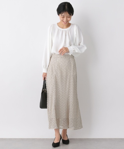 LEPSIM（レプシィム）の「レースマーメイドスカート　259286（スカート・レディース・グレイッシュベージュ/ネイビー・MEDIUM/LARGE）」の4枚目の写真