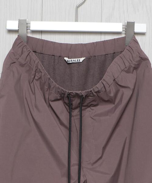 AURALEE（オーラリー）の「＜AURALEE＞EASY SHORT PANTS/パンツ．（その他パンツ・メンズ・ブラウン/ホワイト・3/4）」の4枚目の写真
