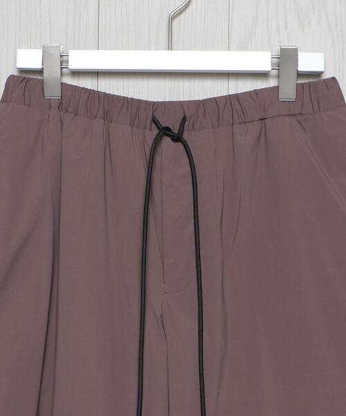 AURALEE（オーラリー）の「＜AURALEE＞EASY SHORT PANTS/パンツ．（その他パンツ・メンズ・ブラウン/ホワイト・3/4）」の8枚目の写真