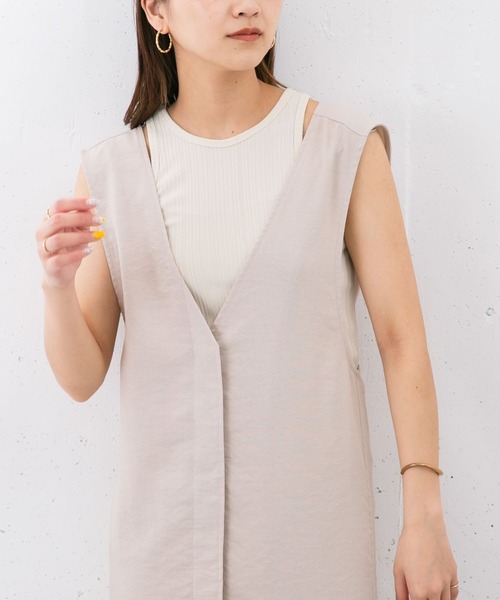 KBF（ケイビーエフ）の「illi　ランダムリブタンクトップ（タンクトップ・レディース・アイボリー/ブラック/モカ・ONE）」の8枚目の写真