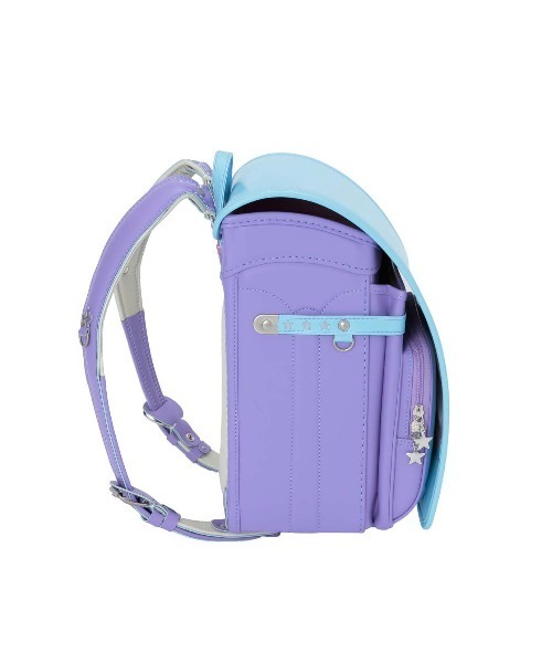 fafa（フェフェ）の「【早期特典付】2027年新入学ランドセル - ベビーブルーxラベンダー（クラリーノ / キューブ型）（ランドセル・キッズ・ブルー系その他・FREE）」の4枚目の写真