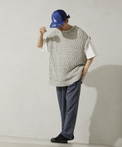 JOURNAL STANDARD relume(ジャーナルスタンダード レリューム)の「テープヤーンダイ ニットベスト(ベスト・メンズ・キナリ/グリーン/ライトブルー・MEDIUM/LARGE)」の4枚目の写真