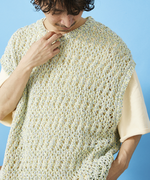 JOURNAL STANDARD relume(ジャーナルスタンダード レリューム)の「テープヤーンダイ ニットベスト(ベスト・メンズ・キナリ/グリーン/ライトブルー・MEDIUM/LARGE)」の13枚目の写真