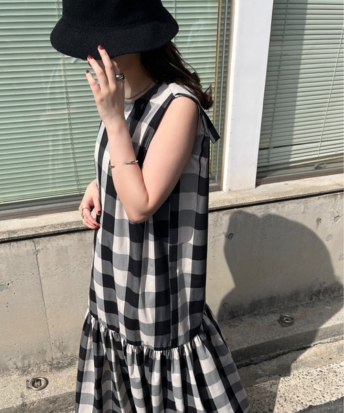 prose verse（プロズヴェール）の「《WEB限定》バックリボンブロックチェックワンピース（ワンピース・レディース・ブラック・MEDIUM）」の4枚目の写真