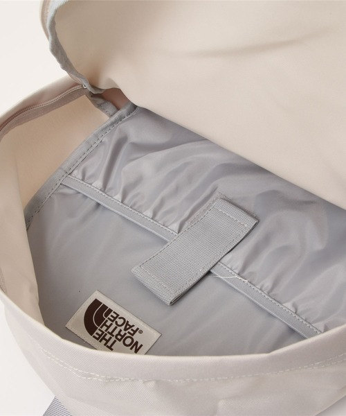 THE NORTH FACE(ザノースフェイス)の「THE NORTH FACE(ザ・ノースフェイス)/WL ORIGINAL PACK リュック バックパック(バックパック/リュック・レディース・アイボリー/ライラック/ブラック・FREE)」の6枚目の写真
