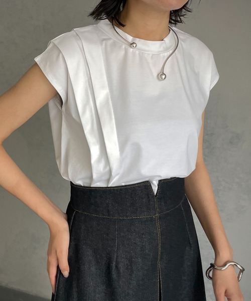 &g'aime(アンジェム)の「【&g’aime】アシンメトリーサイドタックトップス(Tシャツ/カットソー・レディース・ホワイト/チャコールグレー/グレイッシュベージュ・FREE)」の7枚目の写真