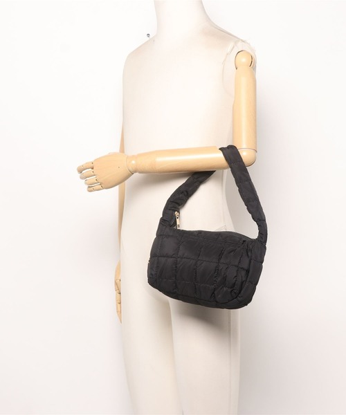 She's Closet（シーズクローゼット）の「キルティング半月型ミニワンハンドルバッグ（ハンドバッグ・レディース・ホワイト/オレンジ/ブラック・FREE）」の4枚目の写真