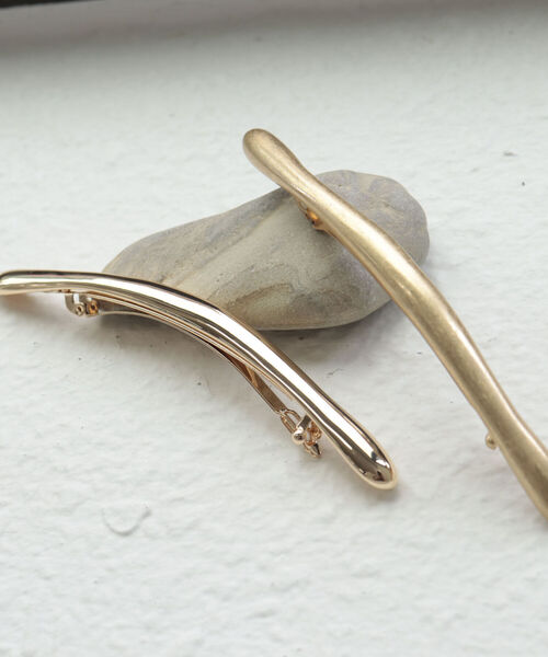 NOLLEY’S Sophi（ノーリーズソフィ）の「ストレートバレッタ（バレッタ/ヘアクリップ・レディース・ゴールド/キナリ・FREE）」の2枚目の写真