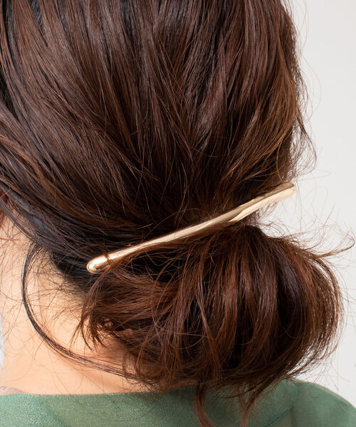 NOLLEY’S Sophi（ノーリーズソフィ）の「ストレートバレッタ（バレッタ/ヘアクリップ・レディース・ゴールド/キナリ・FREE）」の4枚目の写真