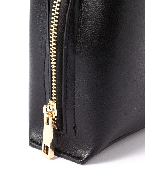 NATURAL BEAUTY BASIC(ナチュラルビューティーベーシック)の「ライトウォレットショルダー(ショルダーバッグ・レディース・ブラック/ベージュ/マジェンタ/ダークブルー・フリ-)」の9枚目の写真