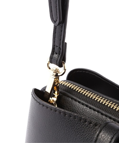 NATURAL BEAUTY BASIC(ナチュラルビューティーベーシック)の「ライトウォレットショルダー(ショルダーバッグ・レディース・ブラック/ベージュ/マジェンタ/ダークブルー・フリ-)」の10枚目の写真