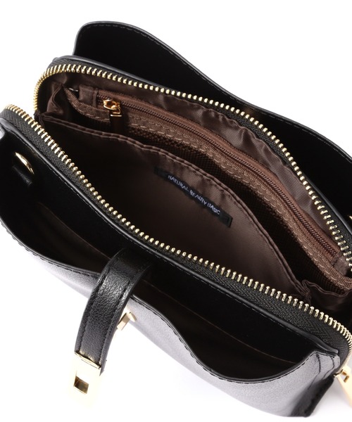 NATURAL BEAUTY BASIC(ナチュラルビューティーベーシック)の「ライトウォレットショルダー(ショルダーバッグ・レディース・ブラック/ベージュ/マジェンタ/ダークブルー・フリ-)」の13枚目の写真