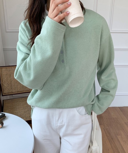 Diosfront（ディオスフロント）の「ヘンリーネックロングスリーブTシャツ（Tシャツ/カットソー・レディース・イエロー/グリーン/ブラック/ネイビー・M/L）」の8枚目の写真