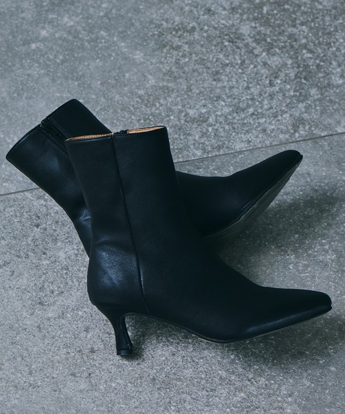 Juze（ジュゼ）の「【生活防水・抗菌防臭】リサイクルレザーポインテッドミドルブーツ【sustainable】（ブーツ・レディース・ブラック/キナリ/ブラウン・L/M/S）」の21枚目の写真